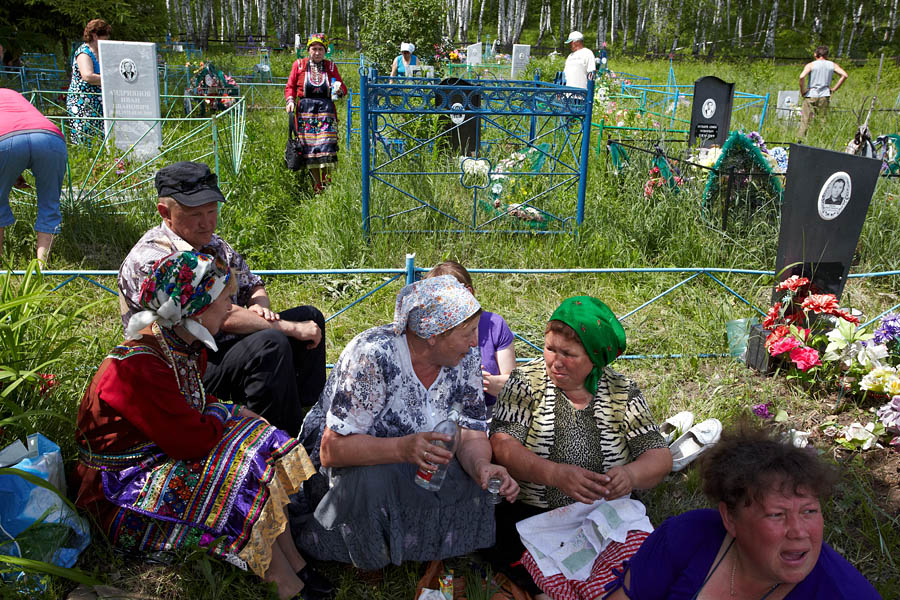 Кормление покойников на Семик